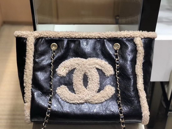 Chanel Shopping Bag Shiny Crumpled Sheepskin Shearling Sheepskin and Gold Tone Metal Black and Beige AS1167