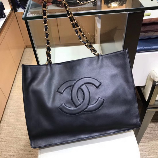 Chanel Shopping Bag in Black Soft Calfskin