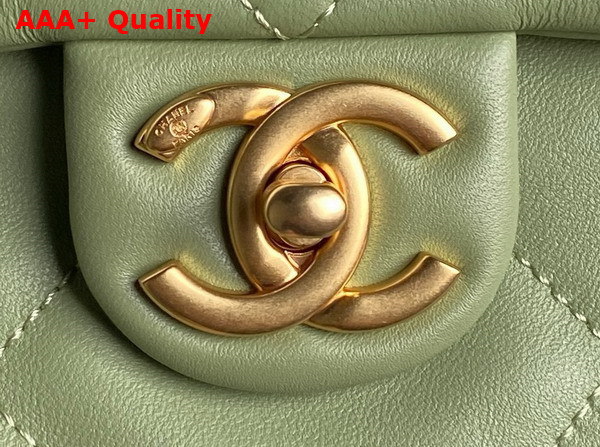 Chanel Shopping Bag in Green Shiny Lambskin Gold Tone Metal AS5315 Replica