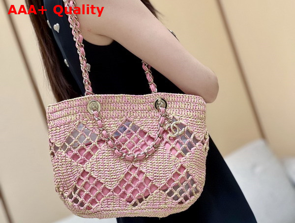 Chanel Small Coco Beach Bag in Pink Raffia AS4714 Replica