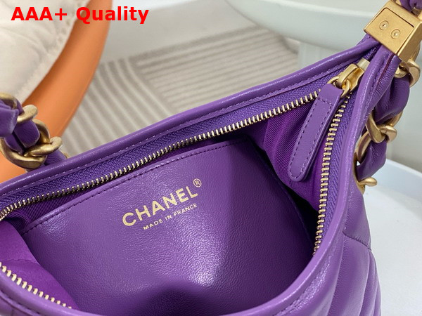 Chanel Small Hobo Bag in Light Purple Shiny Lambskin Gold Tone Metal AS4922 Replica