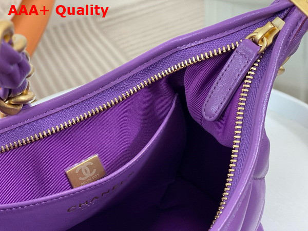 Chanel Small Hobo Bag in Light Purple Shiny Lambskin Gold Tone Metal AS4922 Replica