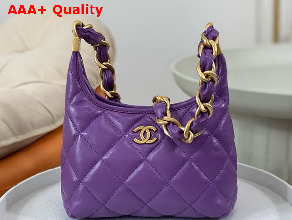 Chanel Small Hobo Bag in Light Purple Shiny Lambskin Gold Tone Metal AS4922 Replica