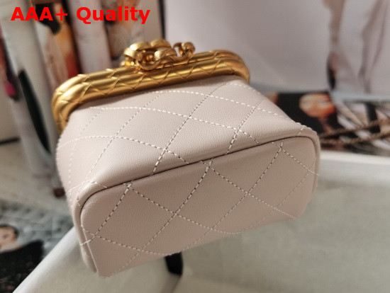 Chanel Small Kiss Lock Bag White Lambskin and Gold Tone Metal AS1885 Replica