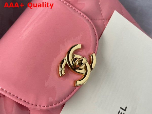 Chanel Small Tote Bag in Pink Patent Leather Replica