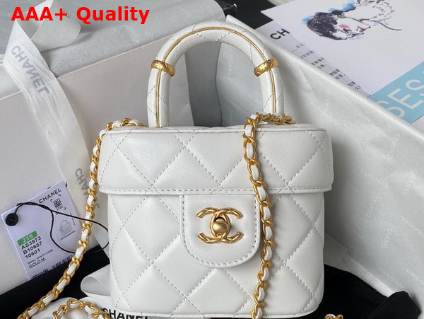 Chanel Small Vanity Case in White Lambskin and Gold Tone Metal AS3973 Replica