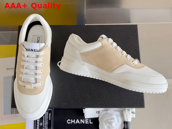 Chanel Sneaker in White Calf Leather and Beige Suede Leather Replica