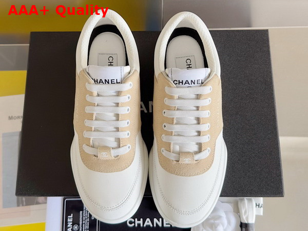 Chanel Sneaker in White Calf Leather and Beige Suede Leather Replica