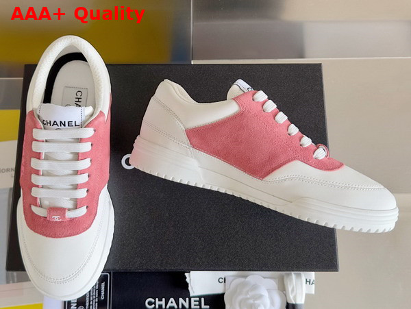 Chanel Sneaker in White Calf Leather and Pink Suede Leather Replica