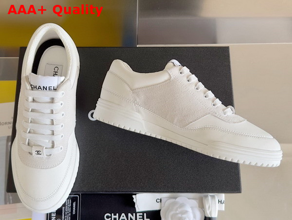 Chanel Sneaker in White Calf Leather and Suede Leather Replica