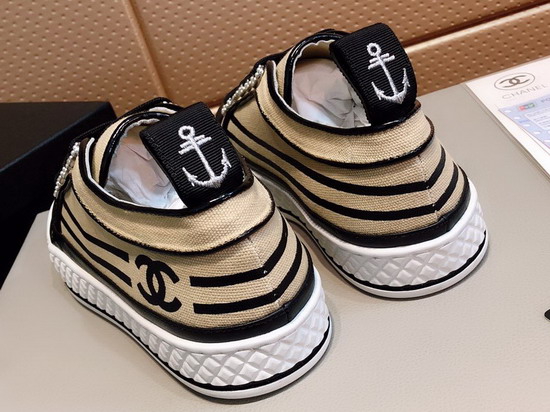 Chanel Sneakers in Beige Fabric and Black Lambskin G34578