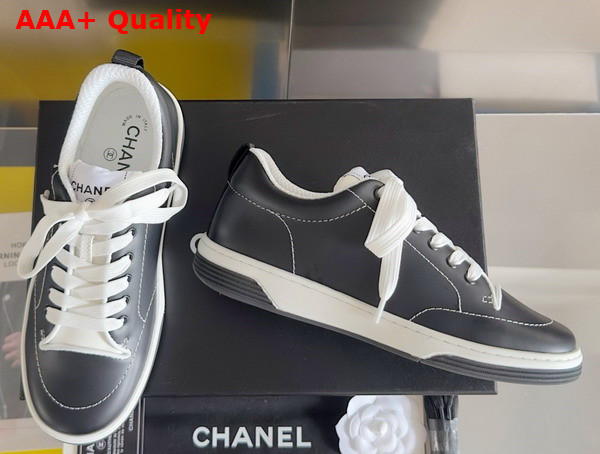 Chanel Sneakers in Black Calfskin G46076 Replica