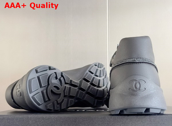 Chanel Sneakers in Black Calfskin G46252 Replica