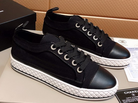 Chanel Sneakers in Black Fabric and Lambskin G34578