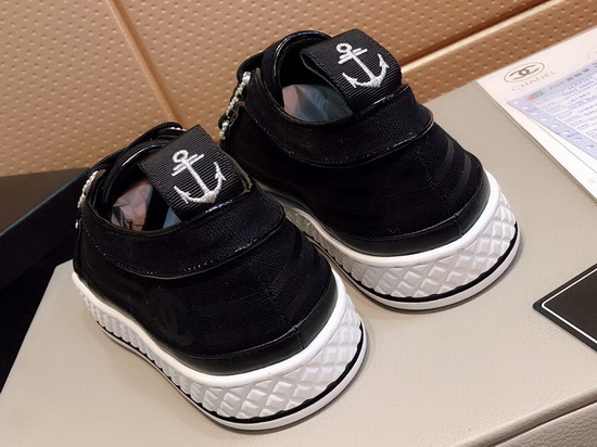 Chanel Sneakers in Black Fabric and Lambskin G34578