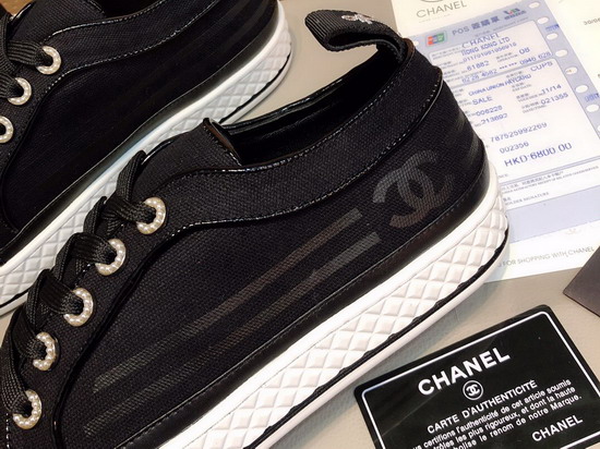 Chanel Sneakers in Black Fabric and Lambskin G34578