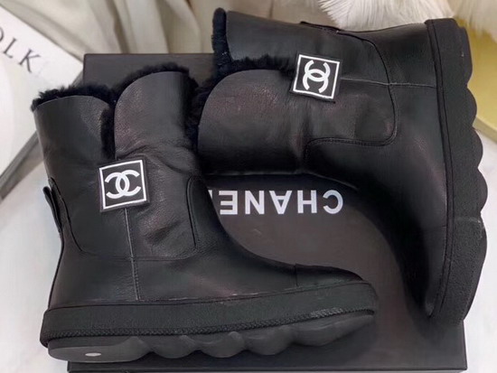 Chanel Snow Boots in Black Sheepskin