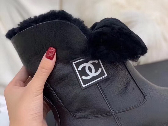 Chanel Snow Boots in Black Sheepskin