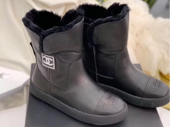 Chanel Snow Boots in Black Sheepskin