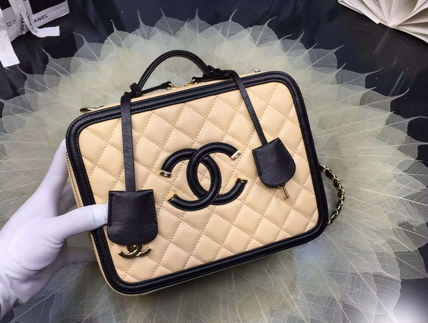 Chanel Vanity Case Grained Lambskin Beige for Sale