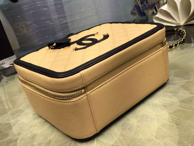 Chanel Vanity Case Grained Lambskin Beige for Sale