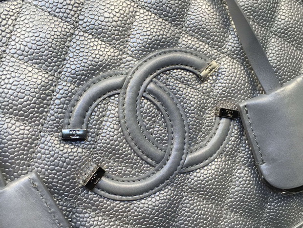 Chanel Vanity Case Grained Lambskin Silver for Sale