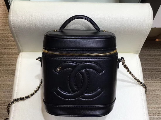 Chanel Vanity Case in Black Lambskin AS0323