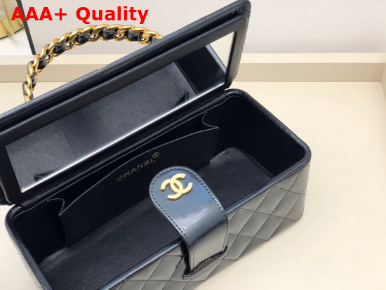 Chanel Vanity Case in Black Patent Leather Replica