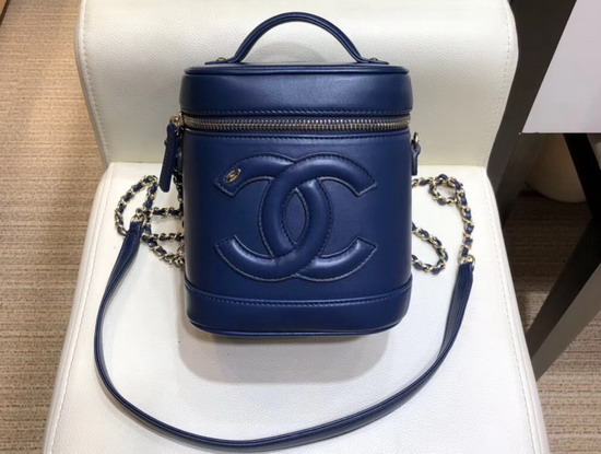 Chanel Vanity Case in Blue Lambskin AS0323