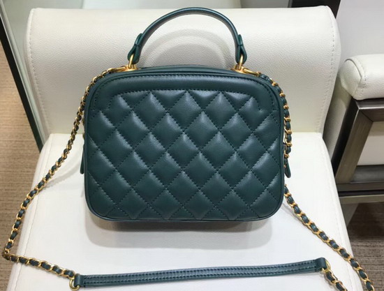 Chanel Vanity Case in Green Calfskin A57905