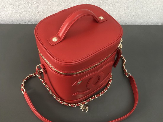 Chanel Vanity Case in Red Lambskin AS0323