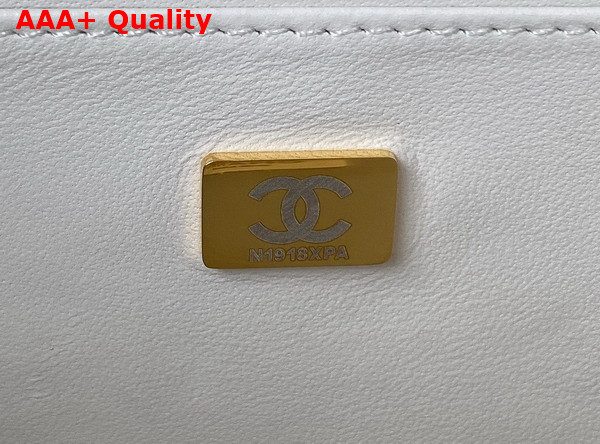 Chanel Vanity Case in White Calfskin Gold Tone Metal AS3345 Replica