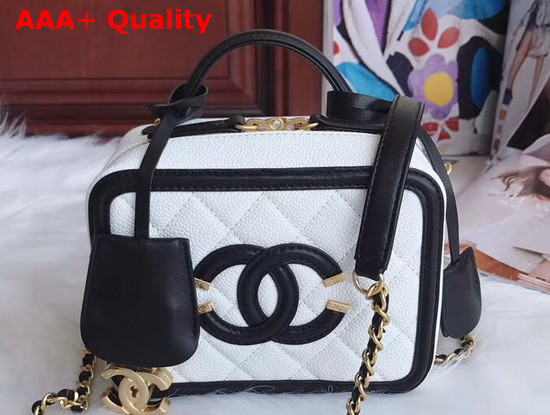 Chanel Vanity Case in White Grained Calfskin Gold Tone Metal Replica