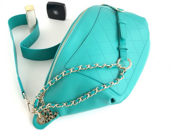 Chanel Waist Bag in Turquoise Calfskin