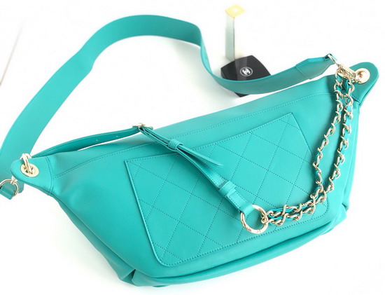 Chanel Waist Bag in Turquoise Calfskin