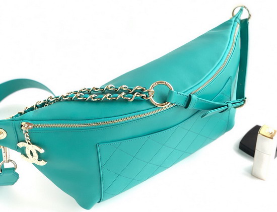 Chanel Waist Bag in Turquoise Calfskin