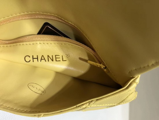 Chanel Waist Bag in Yellow Lambskin