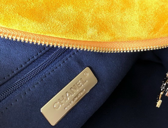 Chanel Waist Bag in Yellow Suede and Calfskin