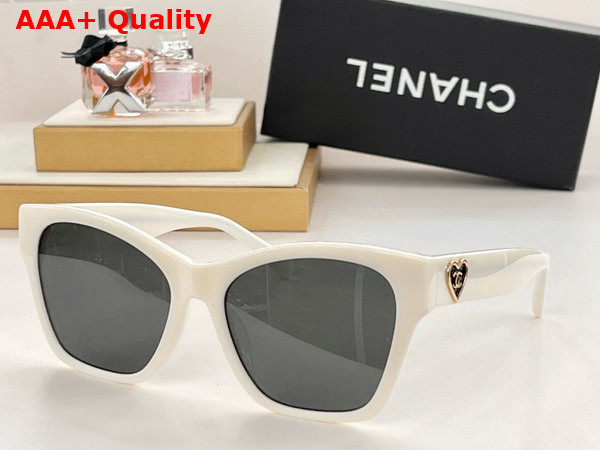 Chanel Butterfly Sunglasses in White 25011 Replica