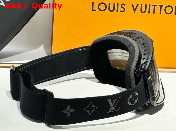 LV Snow Mask in Rose Clair Z2633W Replica