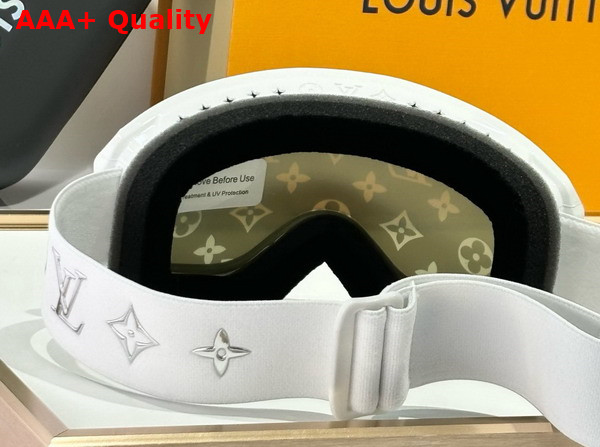 LV Snow Mask in Rose Clair Z2633W Replica