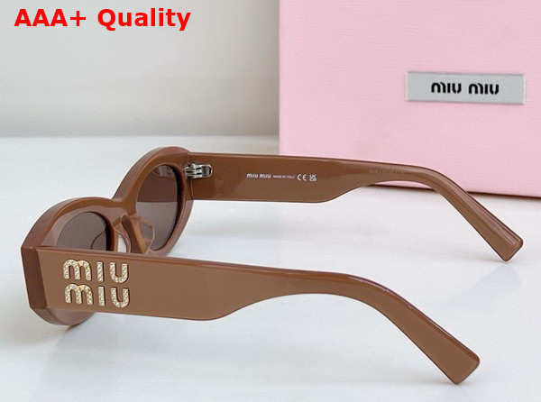 Miu Miu Logo Oval Sunglasses in White Replica