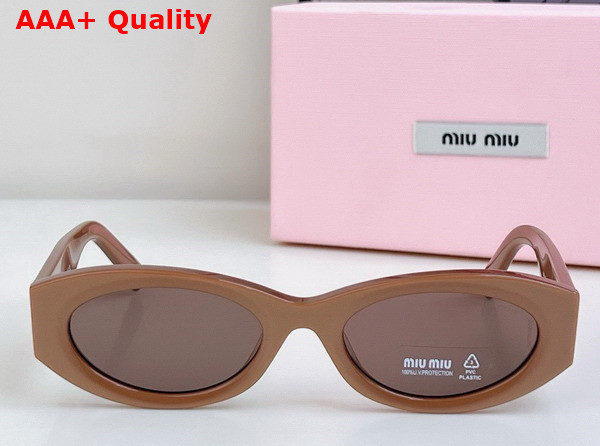 Miu Miu Logo Oval Sunglasses in White Replica