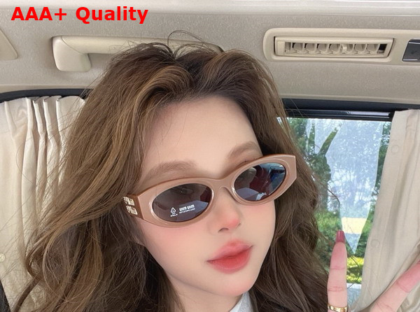 Miu Miu Logo Oval Sunglasses in White Replica