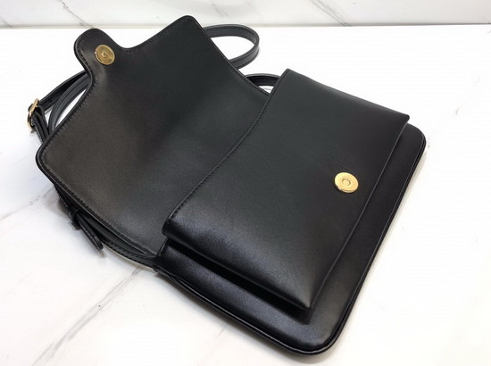 Gucci Arli Small Shoulder Bag in Black Leather 550129