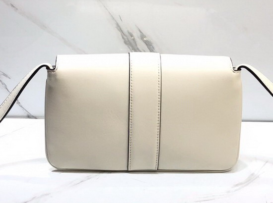 Gucci Arli Small Shoulder Bag in White Leather 550129