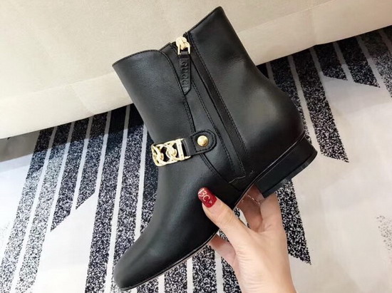 Gucci Black Leather Ankle Boot Decorated with Gold Chain