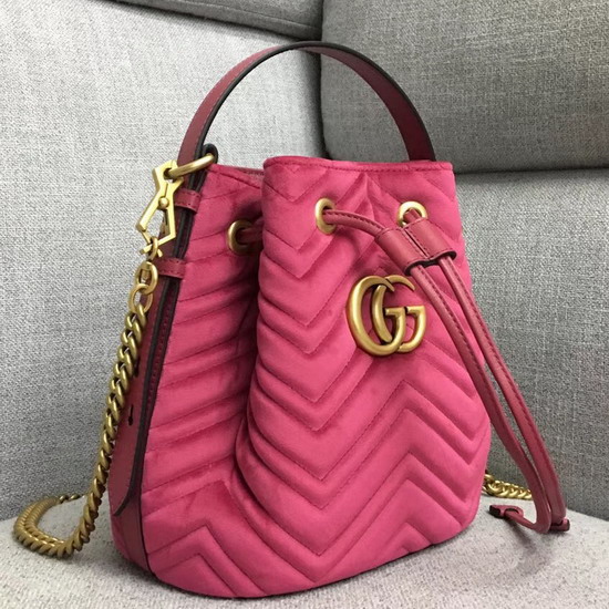 Gucci GG Marmont Quilted Velvet Bucket Bag in Pink