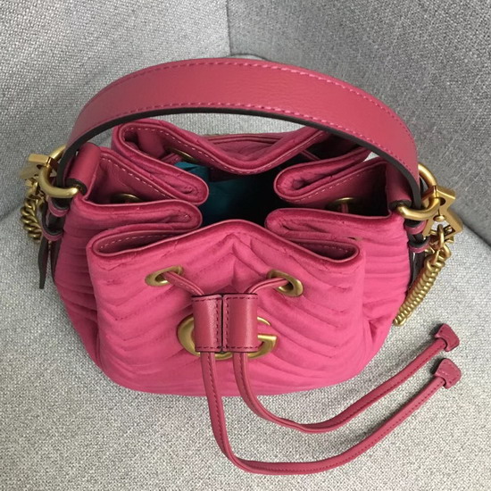 Gucci GG Marmont Quilted Velvet Bucket Bag in Pink