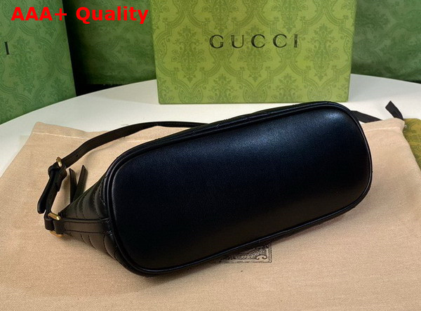 Gucci GG Marmont Shoulder Bag in Black Matelasse Chevron Leather 739166 Replica